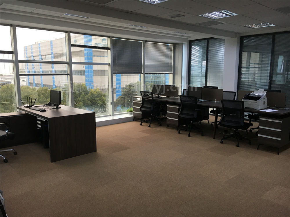 破碎机销售公司