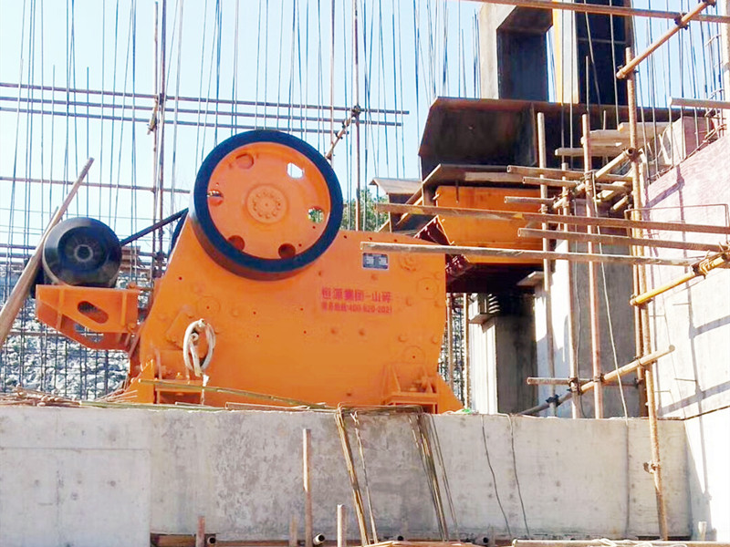 PV710颚式破碎机