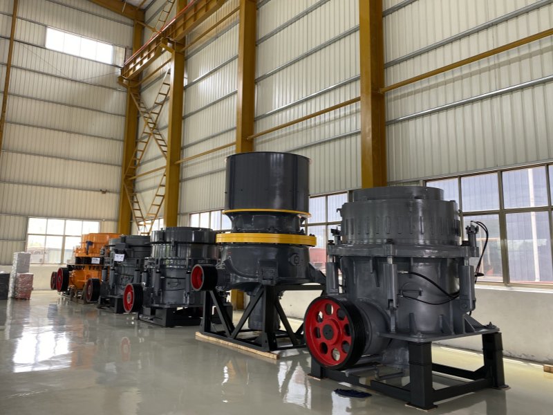 水泥块破碎机都有哪些设备?全面解析与高效配置指南